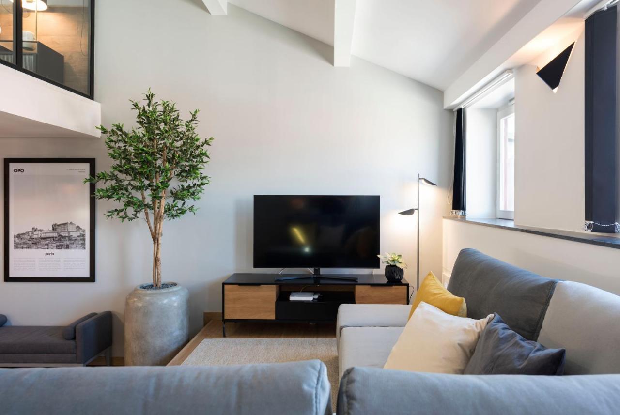 Modern Loft With Ac In Downtown By Lovelystay * Oporto